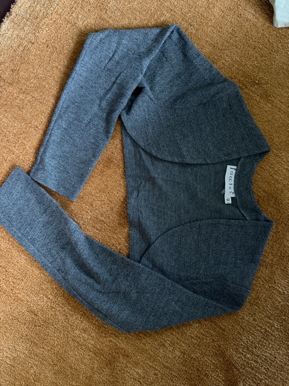 Bolero cardigan gray